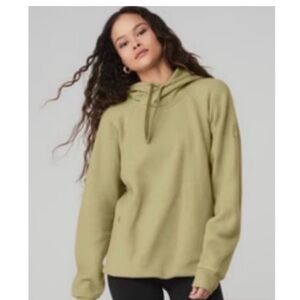 ALO YOGA Triumph Fleece Hoodie Wasabi color size small